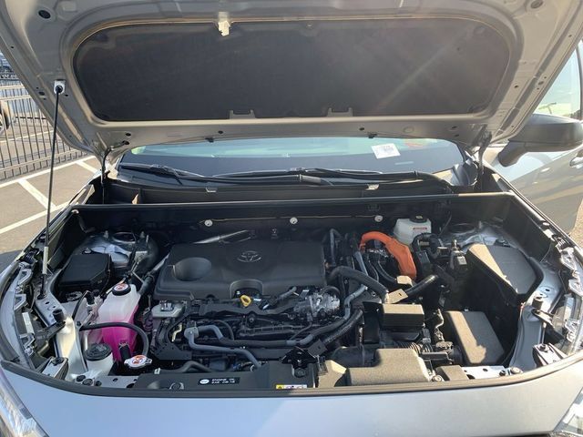 Certified 2025 Toyota RAV4 LE AWD/4WD image 16