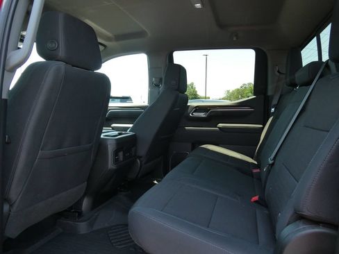 Certified 2025 Chevrolet Silverado 1500 RST AWD/4WD image 18