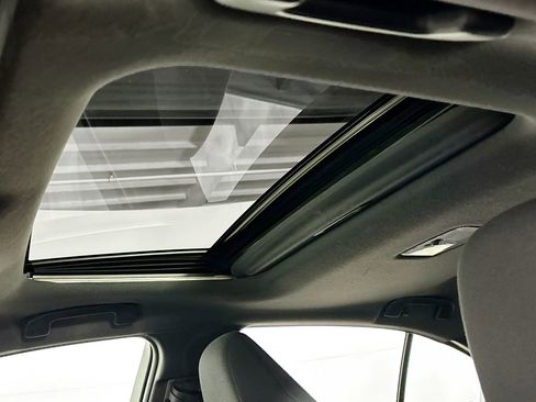 Used 2020 Toyota Corolla SE image 18