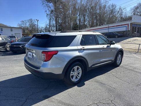Used 2023 Ford Explorer XLT image 7
