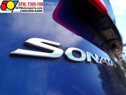 Used 2015 Hyundai Sonata SE image 12