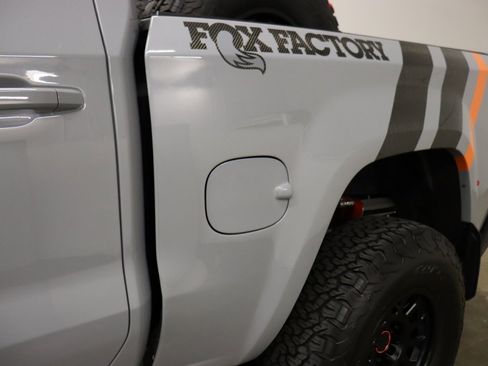 Used 2025 Chevrolet Silverado 1500 LTZ image 31