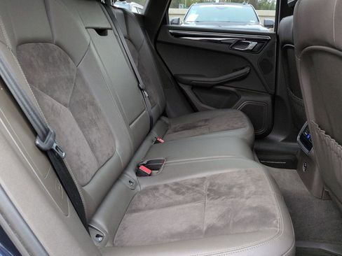 Used 2021 Porsche Macan AWD/4WD image 20