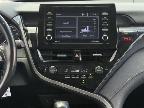 Used 2023 Toyota Camry SE image 16