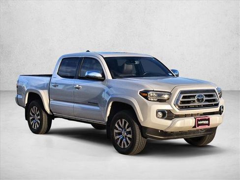 Used 2021 Toyota Tacoma Limited AWD/4WD image 3