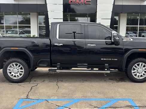 Used 2020 GMC Sierra 3500 SLT w/ SLT Premium Plus Package image 9