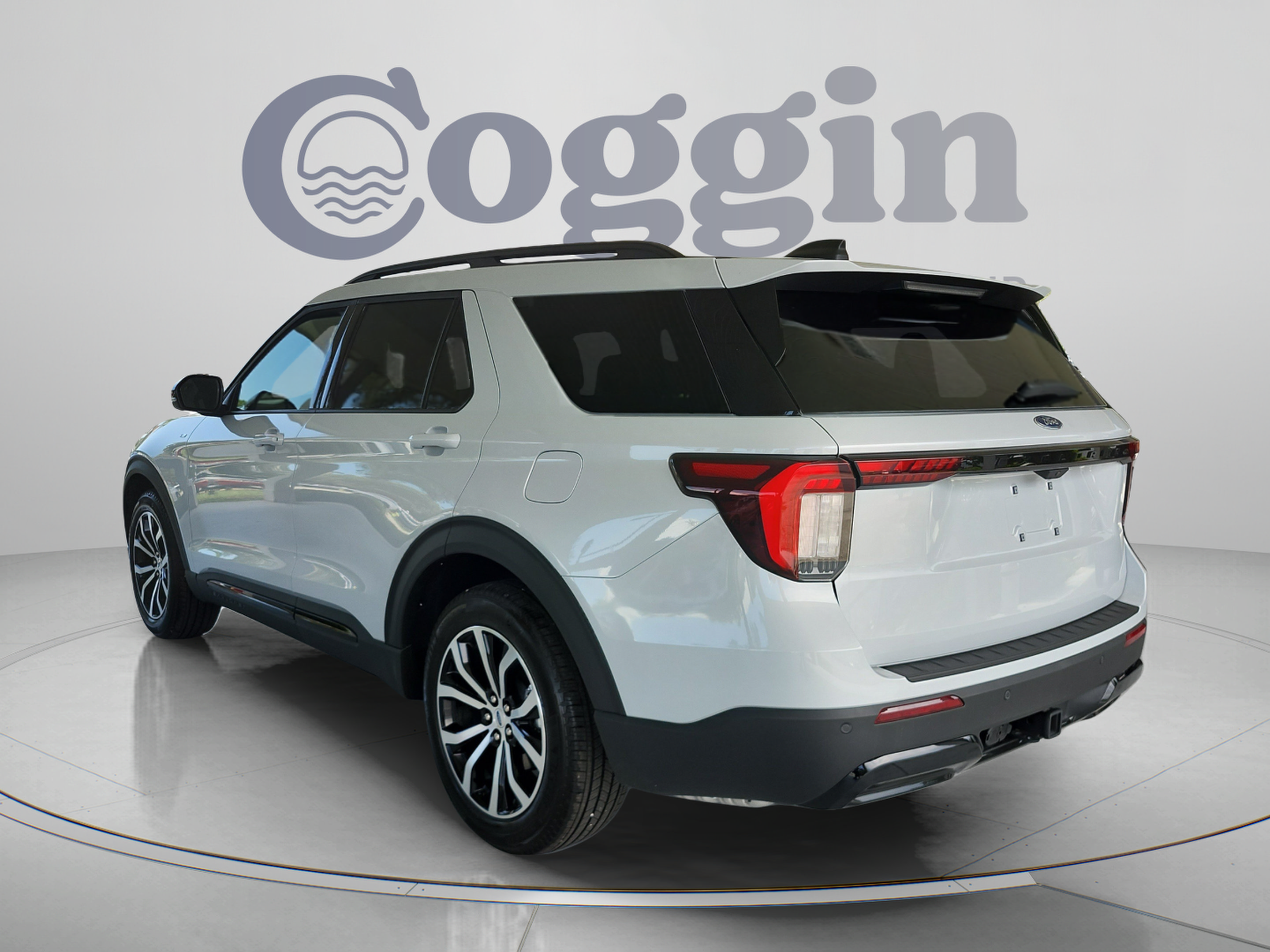 New 2026 Ford Explorer ST-Line w/ Premium Package RWD image 3