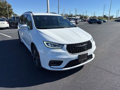 Used 2021 Chrysler Pacifica Touring w/ S Appearance Package