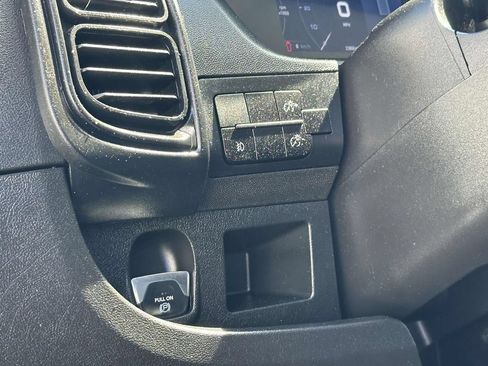 Used 2025 RAM ProMaster 2500 w/ U-Haul Equipment Group FWD image 15