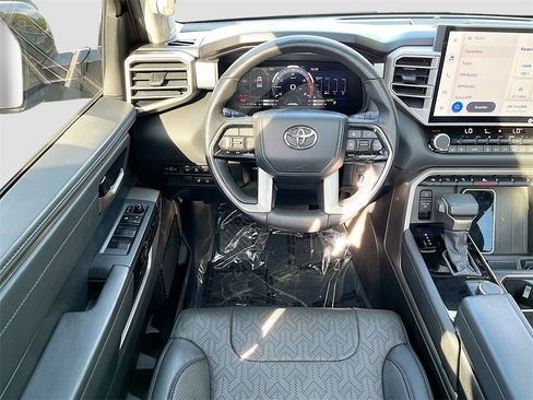Used 2022 Toyota Tundra Limited image 20