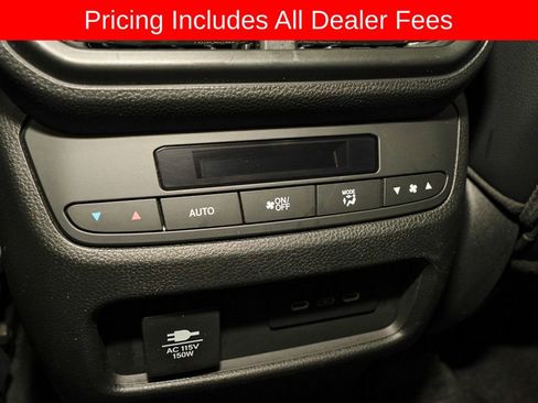 Used 2024 Honda Pilot TrailSport image 9