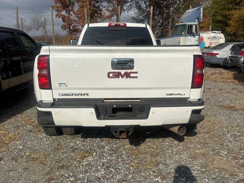 Used 2016 GMC Sierra 3500 Denali w/ Duramax Plus Package image 10