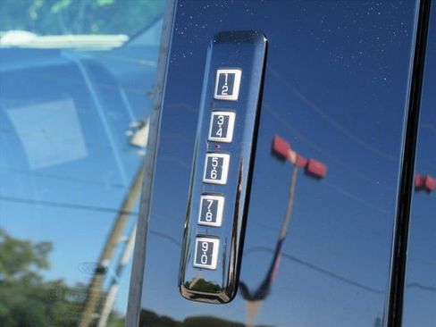 Used 2019 Ford F150 Lariat AWD/4WD image 15