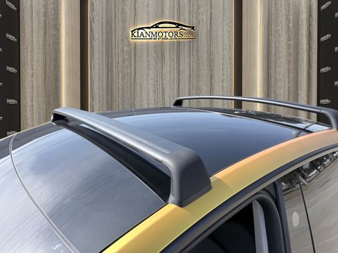 Used 2023 Tesla Model Y Performance image 20