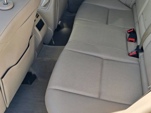 Used 2012 Mercedes-Benz GLK 350 2WD image 13