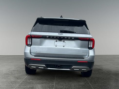 Used 2025 Ford Explorer Active w/ Active Comfort Package AWD/4WD image 7