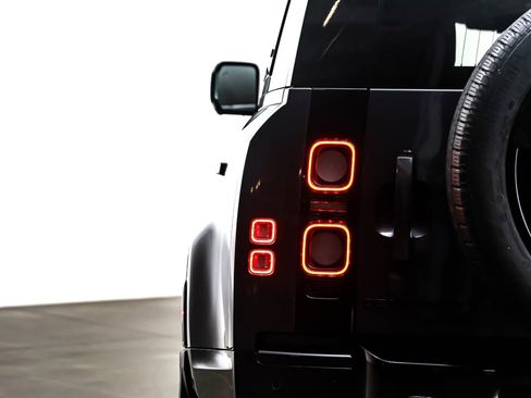 Used 2024 Land Rover Defender 110 X image 15