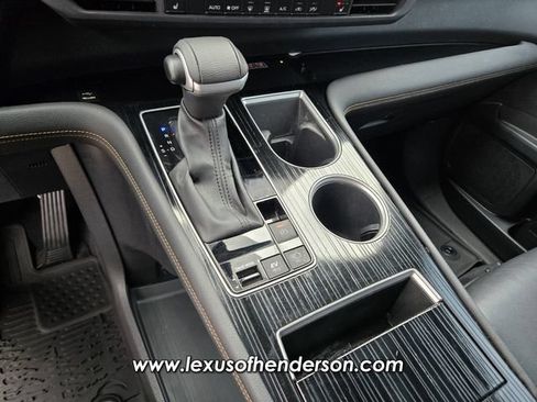 Used 2025 Toyota Sienna XLE Woodland Edition AWD/4WD image 28