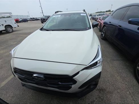 Used 2025 Subaru Crosstrek 2.0i Premium AWD/4WD image 8