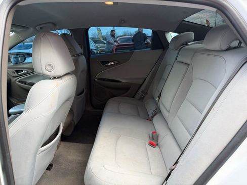 Used 2017 Chevrolet Malibu LS image 16