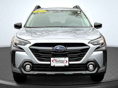 Used 2025 Subaru Outback Premium w/ Popular Package #1A AWD/4WD image 3