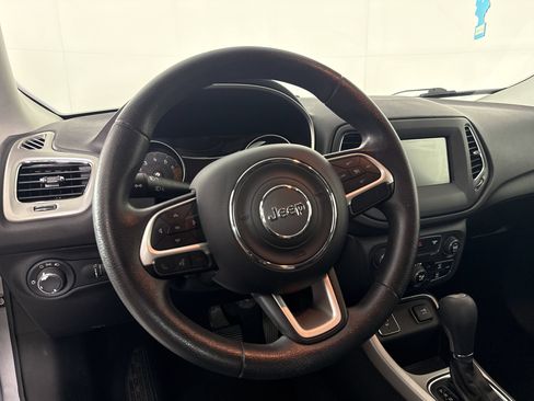 Used 2018 Jeep Compass Sport w/ Tech Group FWD image 21