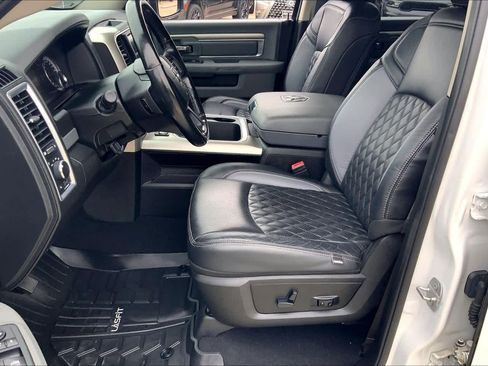 Used 2020 RAM 1500 Classic SLT w/ Luxury Group RWD image 8