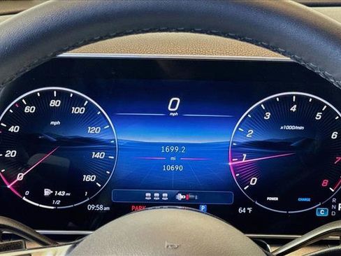 Used 2026 Mercedes-Benz GLC 300 4MATIC image 12