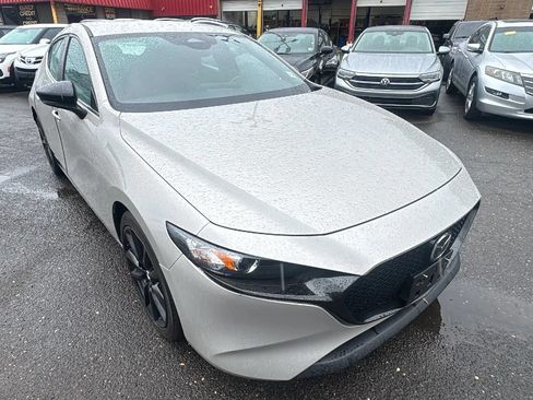 Used 2024 MAZDA MAZDA3 s FWD image 3