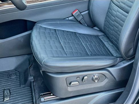 New 2026 Cadillac Escalade Platinum Sport w/ LPO, ONYX Package AWD/4WD image 13