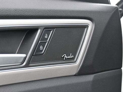 Used 2018 Volkswagen Atlas SEL Premium image 18