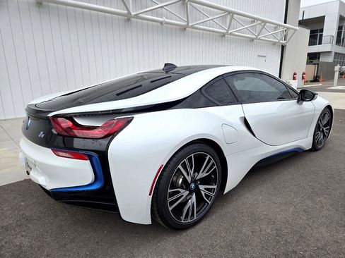 Used 2015 BMW i8 image 17