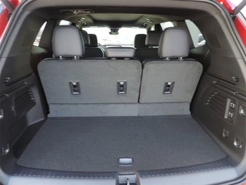 New 2026 Buick Enclave Avenir image 14