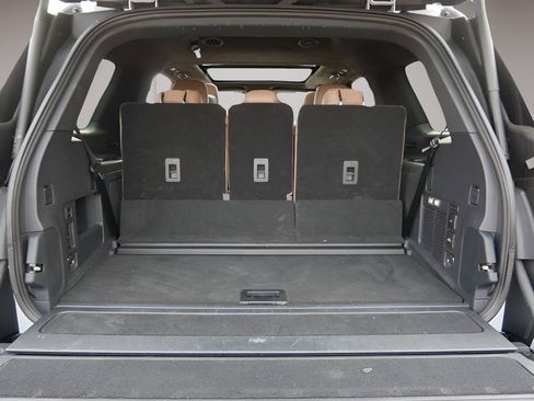 Used 2025 Lincoln Navigator Black Label AWD/4WD image 12
