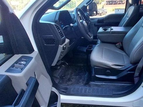 Used 2019 Ford F250 XL w/ Power Equipment Group RWD image 10