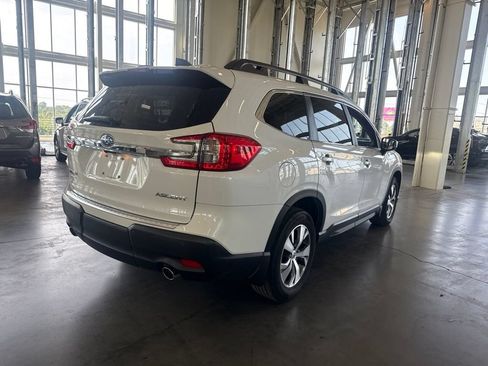 Used 2024 Subaru Ascent Premium w/ Convenience Package AWD/4WD image 2