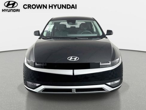 Used 2024 Hyundai Ioniq 5 SEL RWD image 2