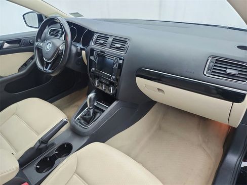 Used 2016 Volkswagen Jetta SEL w/ Lighting Package image 24