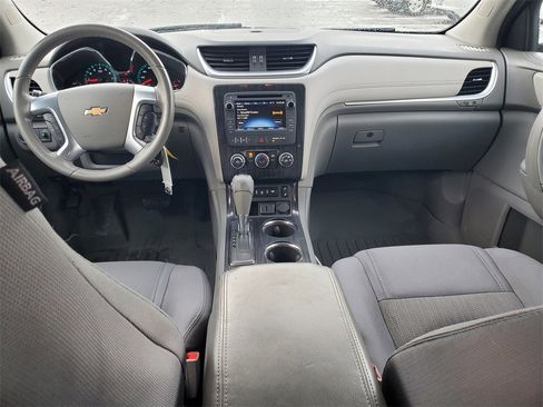 Used 2015 Chevrolet Traverse LT w/ Style and Technology Package image 5