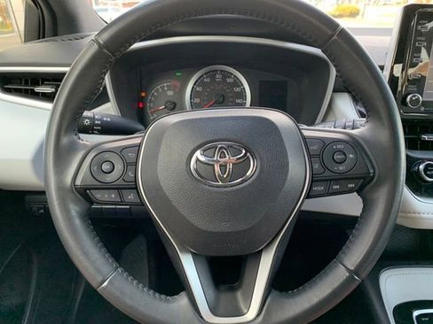 Used 2019 Toyota Corolla SE w/ SE Option Package image 16