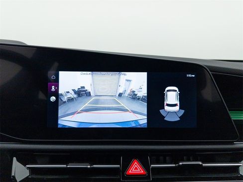 Used 2023 Kia Niro EX image 15