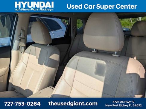 Used 2017 Nissan Rogue SL w/ SL Premium Package FWD image 3