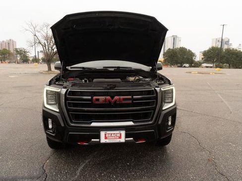 Used 2021 GMC Yukon AT4 w/ AT4 Premium Package image 9