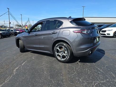 Used 2024 Alfa Romeo Stelvio Ti AWD/4WD image 5