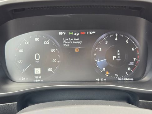 Used 2022 Volvo XC40 T5 Momentum AWD/4WD image 15