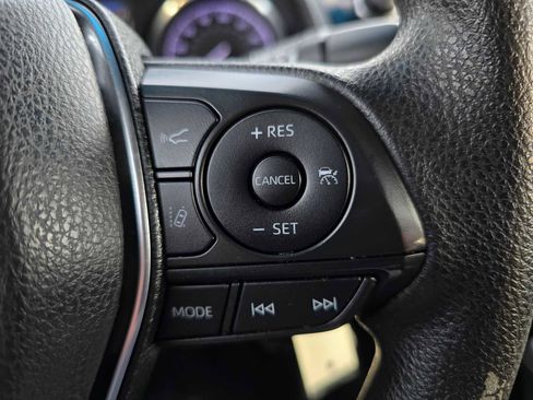 Used 2019 Toyota Camry LE image 31