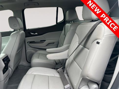 Used 2023 GMC Acadia SLT w/ Technology Package image 13