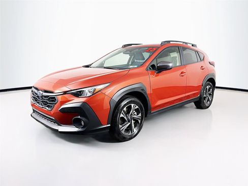 Used 2025 Subaru Crosstrek 2.0i Premium image 3
