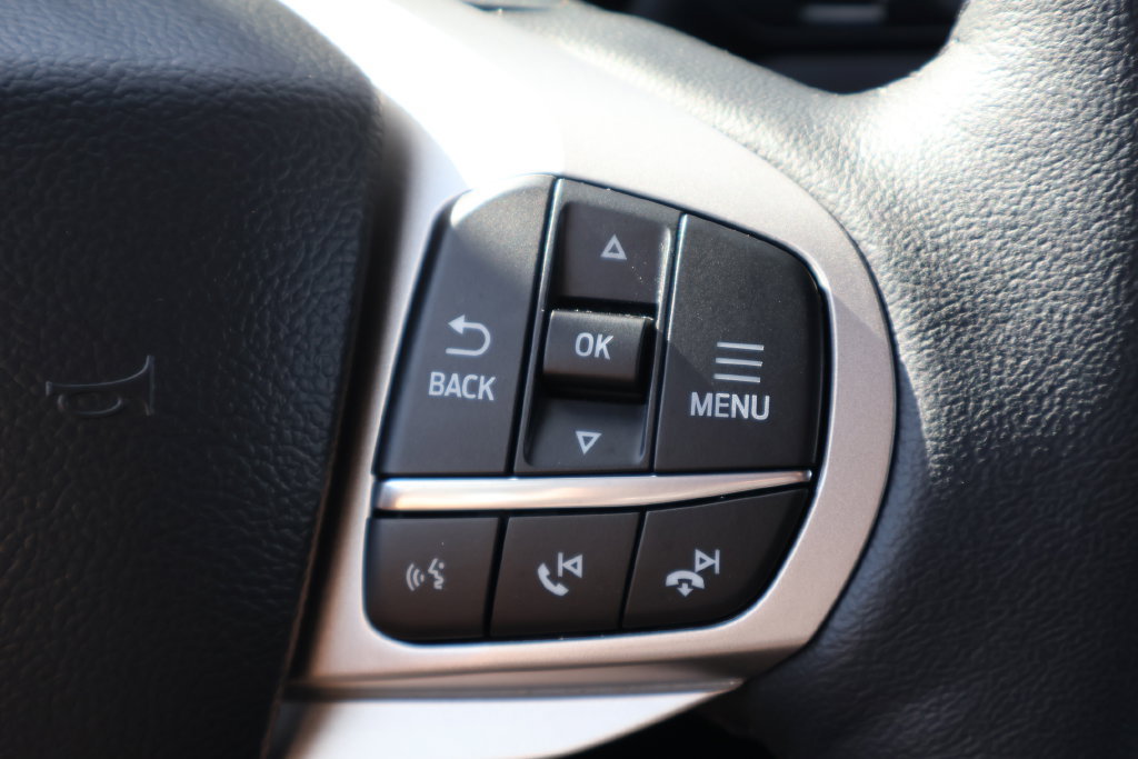 Used 2023 Ford Explorer XLT w/ Equipment Group 202A AWD/4WD image 7