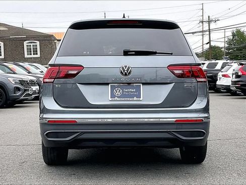 Used 2024 Volkswagen Tiguan SE w/ Panoramic Sunroof Package AWD/4WD image 6